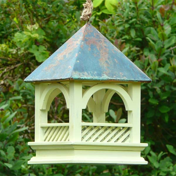 Bempton Hanging Bird Table; Blue tits feeding from the Bempton Hanging Bird Table; Siting a Bempton Hanging Bird Table; Robin feeding from a Bempton Hanging Bird Table